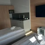 Centrum Szkoleniowo - Noclegowe Hhm Hegelmann O Apartment *