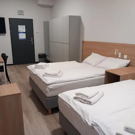Centrum Szkoleniowo - Noclegowe Hhm Hegelmann O Apartment Zgorzelec