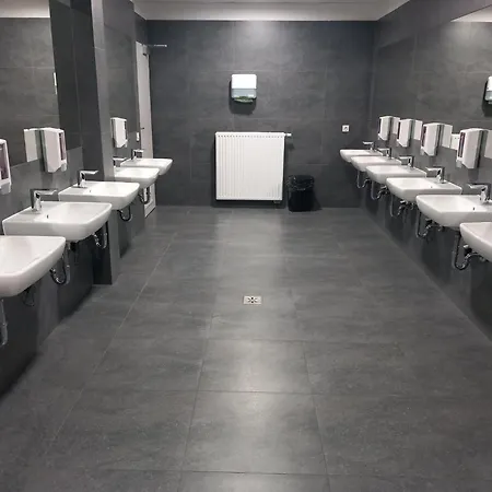 Centrum Szkoleniowo - Noclegowe Hhm Hegelmann O *