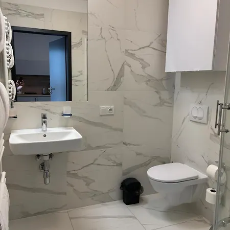 Centrum Szkoleniowo - Noclegowe Hhm Hegelmann O Apartment Zgorzelec