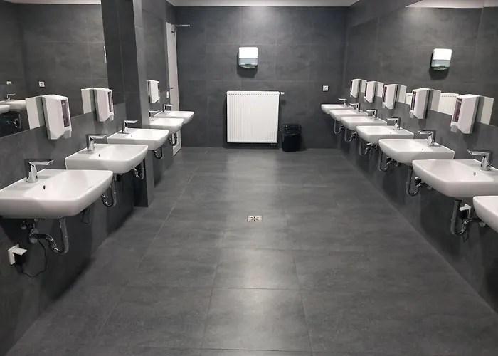 Centrum Szkoleniowo - Noclegowe Hhm Hegelmann O *